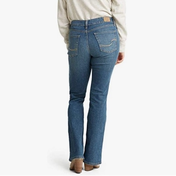 Levis Strauss Signature size 16S 33/30 New with Tags medium wash bootcut midrise - Picture 5 of 7